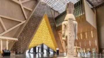 عالم آثار: العالم كله ينتظر افتتاح المتحف المصري الكبير عالم آثار: العالم كله ينتظر افتتاح المتحف المصري الكبير