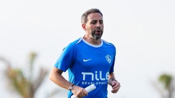 فيريرا يمنح لاعبي الزمالك راحة غدا قبل استئناف التدريبات الاثنين فيريرا يمنح لاعبي الزمالك راحة غدا قبل استئناف التدريبات الاثنين