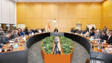 وزير الإسكان يتابع موقف مشروعات مياه الشرب والصرف الصحي بالفيوم والمنيا