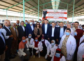 وزيرا الزراعة والتنمية المحلية يتفقدان مشروع الإنتاج الحيواني ومجمع تمور الوادي الجديد وزيرا الزراعة والتنمية المحلية يتفقدان مشروع الإنتاج الحيواني ومجمع تمور الوادي الجديد