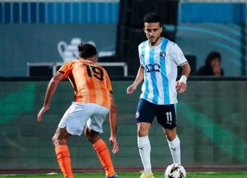 بيراميدز يتوج بلقب كأس السوبر الأفريقي 2025 على حساب نهضة بركان المغربي بيراميدز يتوج بلقب كأس السوبر الأفريقي 2025 على حساب نهضة بركان المغربي