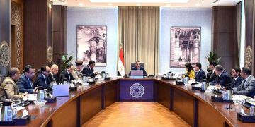 رئيس الوزراء يوجه بسرعة تسليم أكثر من 2000 وحدة بديلة جاهزة في جزيرة الوراق رئيس الوزراء يوجه بسرعة تسليم أكثر من 2000 وحدة بديلة جاهزة في جزيرة الوراق