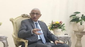 محافظ شمال سيناء: الهلال الأحمر المصري مسؤول عن الإشراف ومتابعة المساعدات إلى قطاع غزة محافظ شمال سيناء: الهلال الأحمر المصري مسؤول عن الإشراف ومتابعة المساعدات إلى قطاع غزة