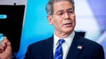 وزير الخزانة الأميركي يتوقع تقدما بمحادثات الصين رغم أزمة فول الصويا