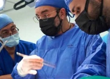 إنجاز طبي بمعهد ناصر .. 28 عملية جراحية معقدة بمشاركة خبير مصري عالمي (صور)