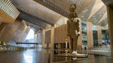 العد التنازلي للحدث العالمي المتحف المصري الكبير يستعد للافتتاح التاريخي.. خطة تطوير شاملة وتجربة رقمية تفاعلية غير مسبوقة للزوار العد التنازلي للحدث العالمي المتحف المصري الكبير يستعد للافتتاح التاريخي.. خطة تطوير شاملة وتجربة رقمية تفاعلية غير مسبوقة للزوار