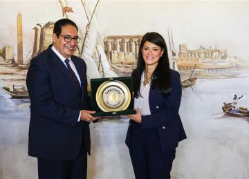 بروتوكول تعاون بين القومي للحوكمة وجامعة القاهرة لتعزيز التنمية المستدامة وبناء القدرات البشرية بروتوكول تعاون بين القومي للحوكمة وجامعة القاهرة لتعزيز التنمية المستدامة وبناء القدرات البشرية