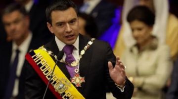 رئيس الإكوادور: حاولوا تسميمي بالشوكولاتة والمربى