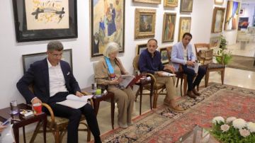 مجلس أمناء مؤسسة فاروق حسني يمنح جائزة الاستحقاق الكبرى للفنان الكبير يحيى الفخراني