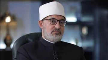 مفتي الجمهورية يدين الاعتداءات الوحشية ضد المدنيين في الفاشر بالسودان ويدعو إلى تغليب صوت الحكمة مفتي الجمهورية يدين الاعتداءات الوحشية ضد المدنيين في الفاشر بالسودان ويدعو إلى تغليب صوت الحكمة