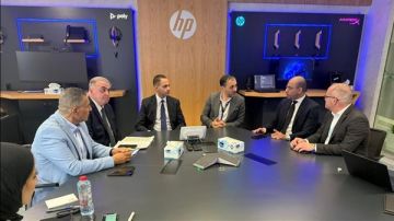 نائب وزير الصحة يبحث مع شركة HP تعزيز التحول الرقمي في القطاع الصحي