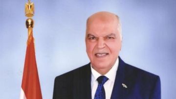 نقيب المعلمين يشيد بدور مصر والرئيس السيسي في إنهاء الحرب فى غزة