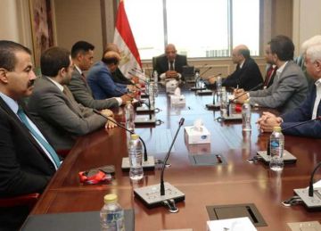 وزير الكهرباء يبحث الخطوات التنفيذية لإنشاء مجمع صناعي لإنتاج الأسمدة العضوية واستخلاص المواد والعناصر النادرة وزير الكهرباء يبحث الخطوات التنفيذية لإنشاء مجمع صناعي لإنتاج الأسمدة العضوية واستخلاص المواد والعناصر النادرة