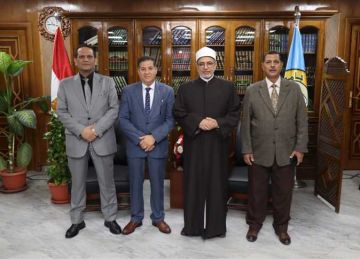 السيرة الذاتية للدكتور مصطفى عبد الغني نائب رئيس جامعة الأزهر لفرع البنات