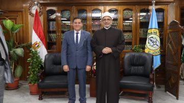بعد تكليف شيخ الأزهر .. من هو مصطفى عبد الغني نائب رئيس الجامعة الجديد؟ بعد تكليف شيخ الأزهر .. من هو مصطفى عبد الغني نائب رئيس الجامعة الجديد؟