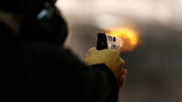 كانت بتلعب بالسلاح.. كواليس إطلاق سيدة النار على زوجها بالشيخ زايد كانت بتلعب بالسلاح.. كواليس إطلاق سيدة النار على زوجها بالشيخ زايد