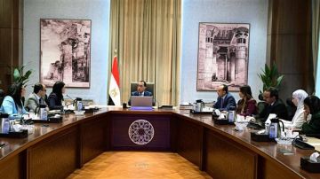 مدبولي يستعرض الموقف التنفيذي عقب إطلاق الإصدار الأول من السردية الوطنية للتنمية الاقتصادية