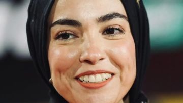 أم مكة على مقاعد البدلاء.. ظهور خاص لزوجة محمد صلاح في احتفالات المنتخب