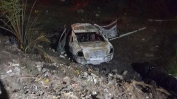 مصرع شخص وإصابة 2 آخرين في اشتعال النيران بسيارة بأسيوط