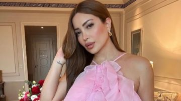 نسرين طافش تحتفل بمرور عام على زواجها برسالة رومانسية