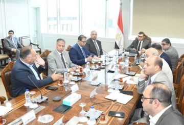 وزير الإسكان المصري يبحث خطة فاوندرز لتسويق مشروعات المجتمعات العمرانية 