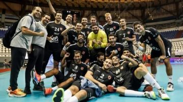 يد الأهلي رجال يتأهل لنهائي إفريقيا وينتظر الفائز من مواجهة درب السلطان وريد ستار