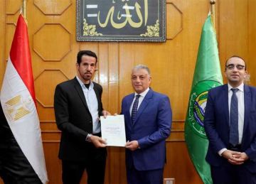 تسليم 11 عقد تقنين أراضي أملاك دولة لعدد من واضعي اليد بـ محافظة الإسماعيلية