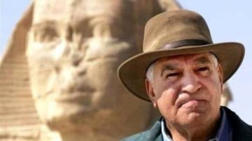 زاهي حواس: المتحف المصري الكبير يرتبط بصريا بأهرامات الجيزة في مشهد مهيب