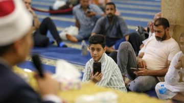 ملتقى الأزهر للقضايا المعاصرة: السلام يبدأ من سلامة النفس والمجتمع والإنسانية ملتقى الأزهر للقضايا المعاصرة: السلام يبدأ من سلامة النفس والمجتمع والإنسانية