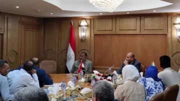 اجتماع بقنا لمراجعة محاضر تقسيم المناطق السكنية بقانون الإيجار الجديد