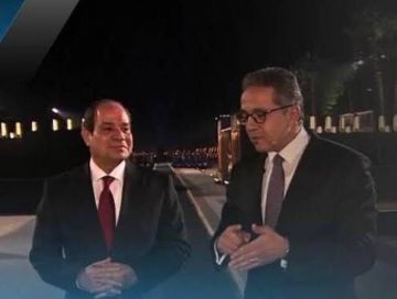 السيسي يستقبل المدير العام المنتخب لليونسكو خالد العناني ويهنئه بالفوز التاريخي السيسي يستقبل المدير العام المنتخب لليونسكو خالد العناني ويهنئه بالفوز التاريخي