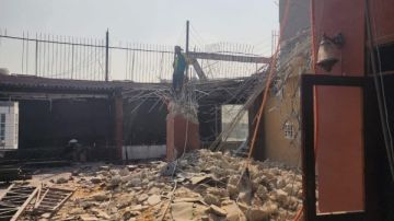 جهاز القاهرة الجديدة يوقف أعمال مخالفة بمول في مركز المدينة جهاز القاهرة الجديدة يوقف أعمال مخالفة بمول في مركز المدينة