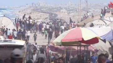 شواطئ غزة تعانق أبناءها من جديد.. والأعلام المصرية تزين المشهد