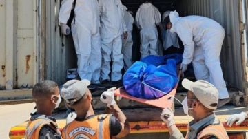 صحة غزة: تسلمنا 45 جثمانا لشهداء أفرج الاحتلال عنهم ضمن صفقة التبادل