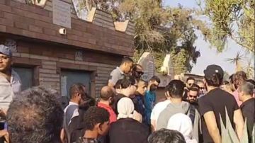 وسط حضور أصدقائه .. تشييع جثمان المصور ماجد هلال بمسقط رأسه ببنها وسط حضور أصدقائه .. تشييع جثمان المصور ماجد هلال بمسقط رأسه ببنها