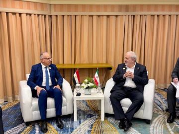 الدكتور سويلم يلتقي وزير الطاقة الإيراني على هامش الدورة الخامسة للمؤتمر الإسلامي للوزراء المكلفين بالمياه 