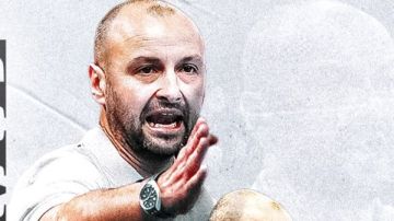 الزمالك يتعاقد رسميا مع الكرواتي زيلكو بابيتش مديرا فنيا لفريق كرة اليد الزمالك يتعاقد رسميا مع الكرواتي زيلكو بابيتش مديرا فنيا لفريق كرة اليد