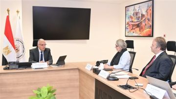 بـ100 مليون دولار.. إطلاق آلية تمويلية لتنفيذ مشروعات تنموية بدول حوض النيل الجنوبي بـ100 مليون دولار.. إطلاق آلية تمويلية لتنفيذ مشروعات تنموية بدول حوض النيل الجنوبي