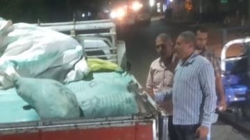 تموين إهناسيا يضبط سيارة محملة بطن دقيق بلدي مدعم قبل بيعه في السوق السوداء تموين إهناسيا يضبط سيارة محملة بطن دقيق بلدي مدعم قبل بيعه في السوق السوداء