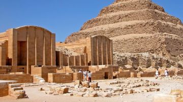 خطة سياحية جديدة تربط مطار سفنكس بسقارة لتحويل الجيزة إلى وجهة عالمية خطة سياحية جديدة تربط مطار سفنكس بسقارة لتحويل الجيزة إلى وجهة عالمية