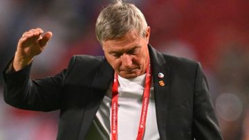 ستويكوفيتش يعلن استقالته من تدريب منتخب صربيا بعد الخسارة أمام ألبانيا