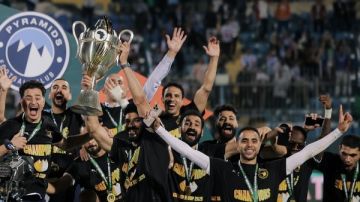 مفيش زمالك ولا أهلى.. بيراميدز يرد على تهنئة 10 أندية مصرية مفيش زمالك ولا أهلى.. بيراميدز يرد على تهنئة 10 أندية مصرية