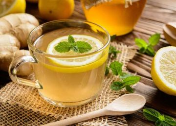 اشربه على الريق.. 5 فوائد مذهلة لمشروب الزنجبيل بالليمون اشربه على الريق.. 5 فوائد مذهلة لمشروب الزنجبيل بالليمون