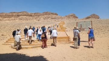 المنيا تستقبل وفودا سياحية من أوروبا وأمريكا لزيارة معالمها الأثرية المنيا تستقبل وفودا سياحية من أوروبا وأمريكا لزيارة معالمها الأثرية