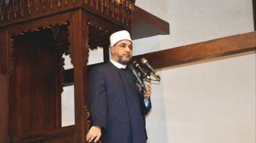 عالم بالأوقاف يثبت بالدليل القرآني أن الإسلام بريء من التشدد والغلو عالم بالأوقاف يثبت بالدليل القرآني أن الإسلام بريء من التشدد والغلو