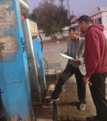 محافظ الوادي الجديد يوجه بتكثيف حملات متابعة التزام مواقف الأجرة ومحطات الوقود بالتعريفة الجديدة محافظ الوادي الجديد يوجه بتكثيف حملات متابعة التزام مواقف الأجرة ومحطات الوقود بالتعريفة الجديدة