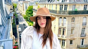 ناقد موضة يعلق على فستان هنادي مهنا في الجونة.. ماذا قال؟