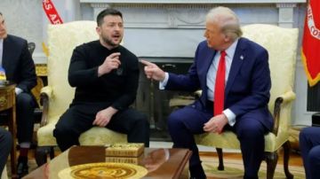 ترامب لـ زيلينسكي: لا أسلحة أمريكية قريبا.. وواشنطن تضغط لإنهاء الحرب عبر قمة ثلاثية في بودابست ترامب لـ زيلينسكي: لا أسلحة أمريكية قريبا.. وواشنطن تضغط لإنهاء الحرب عبر قمة ثلاثية في بودابست