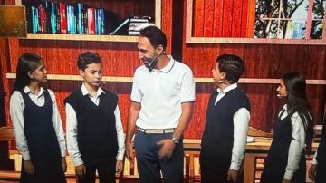 عودا عظيما يا حبيبنا.. حمزة العيلي يحتفي بمشاركة محمد سلام في احتفالية وطن السلام