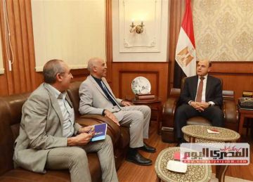 محافظ كفرالشيخ يستقبل القائم بعمل رئيس الجامعة لبحث عدد من الملفات التعليمية محافظ كفرالشيخ يستقبل القائم بعمل رئيس الجامعة لبحث عدد من الملفات التعليمية